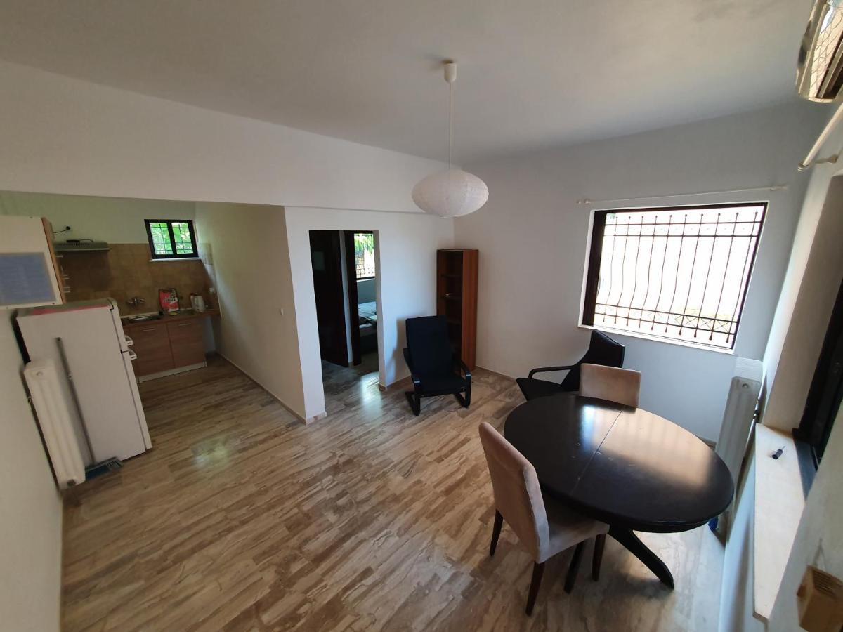 Julia'S Apartment Καλαμάτα Εξωτερικό φωτογραφία