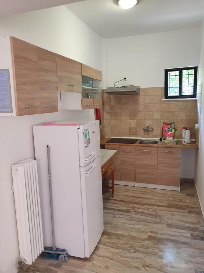 Julia'S Apartment Καλαμάτα Εξωτερικό φωτογραφία